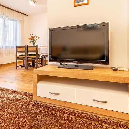 Apartments Jurina 2 克尔克 外观 照片