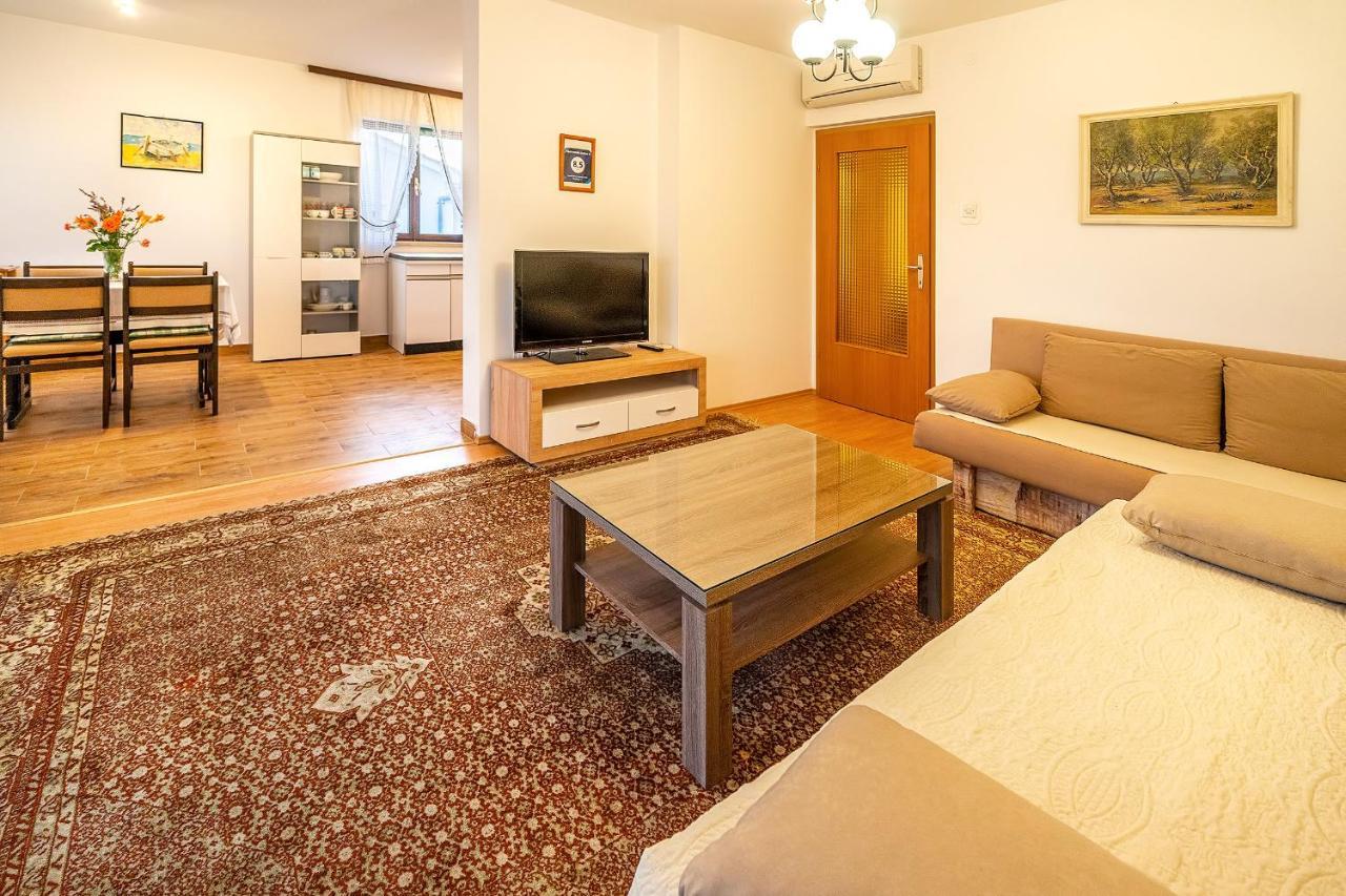 Apartments Jurina 2 克尔克 外观 照片